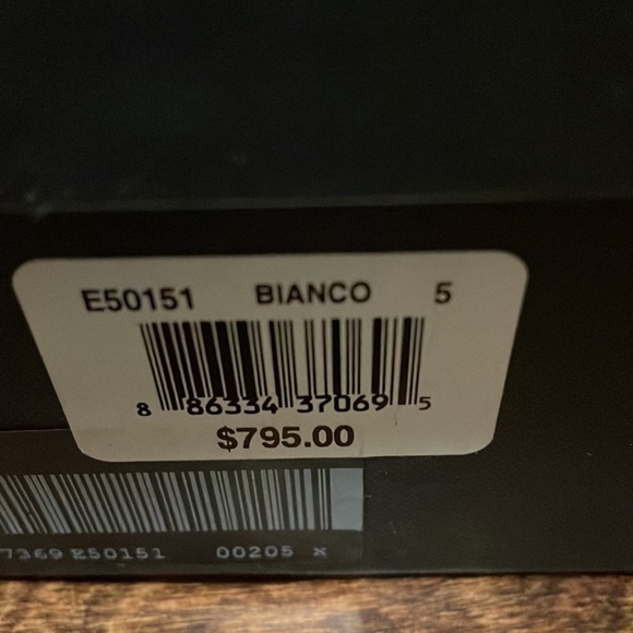 Giuseppe zanotti designer shoes. Super beautiful shoe in perfect condition. - Picture 7 of 8